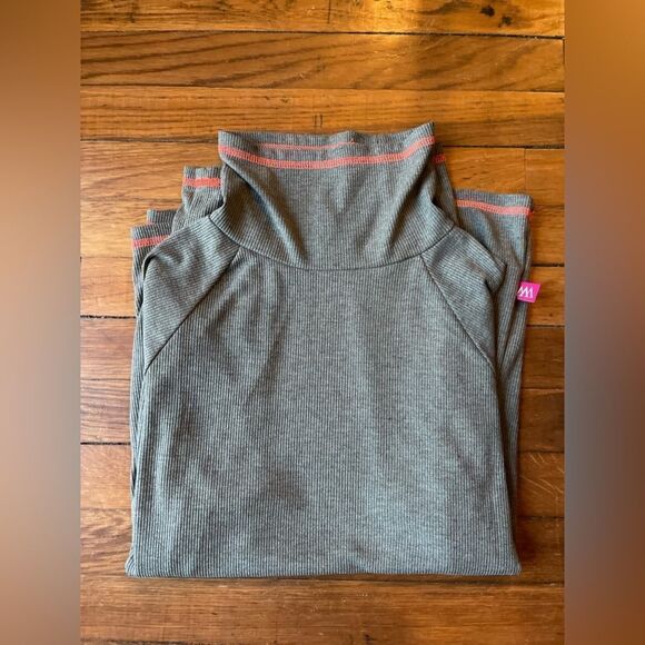 XL/2X West Wind green ribbed turtleneck with orange stitching - Picture 10 of 10